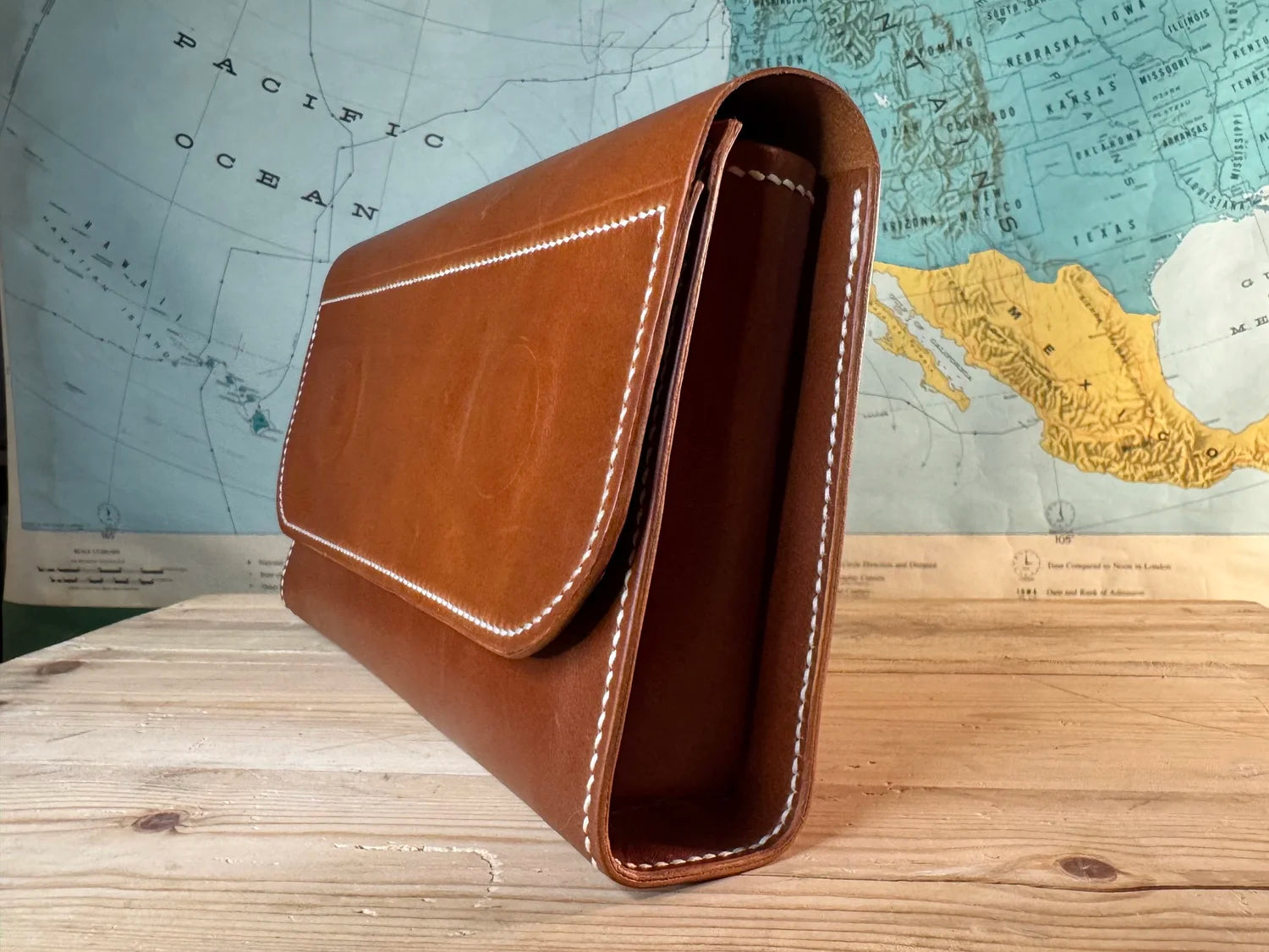 Maggie Magnetic Clutch Crossbody - Cognac Buttero